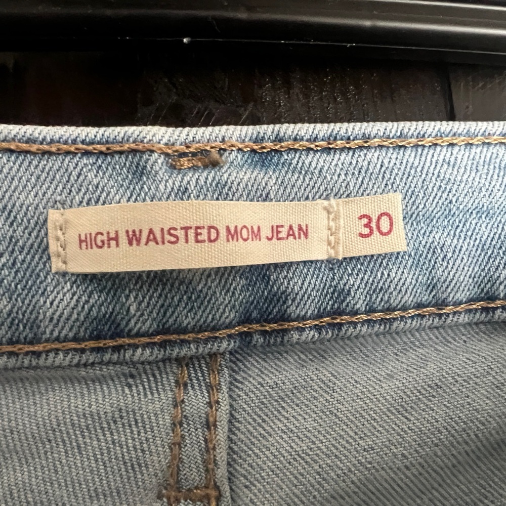 Levi's Light Blue High Rise Ripped Jeans - Picture 2 of 4